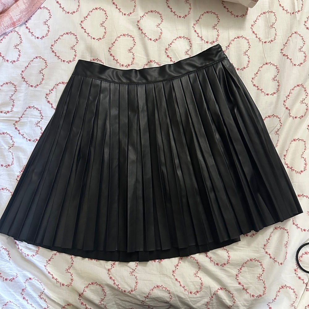 Fashion Nova Black Skater Skirt